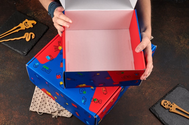 Упаковка для бижутерии - купить коробки оптом, картонные коробочки в Санкт-Петербурге  фото