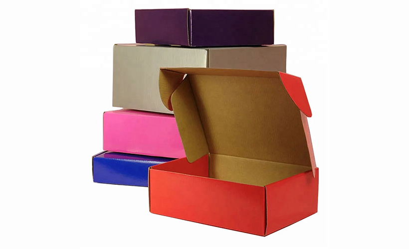 iz-kakogo-materiala-proizvodyat-podarochnye-korobki (5).png
